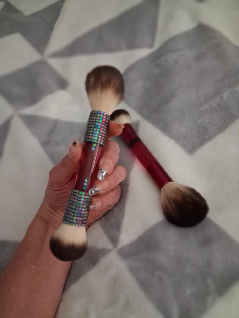 1 Custom Bedazzled Red Dual-Ended Makeup Brush Set - Women Makeup - Picture 5 of 6